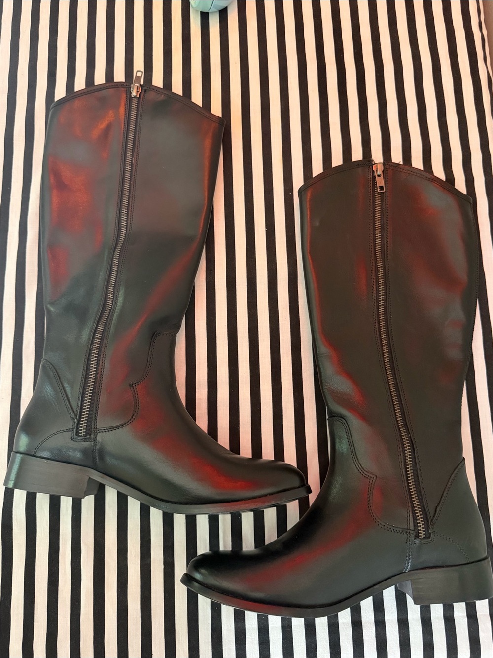Frye size 8 Black Leather Tall Riding Boots with Side Zip - Picture 7 of 15